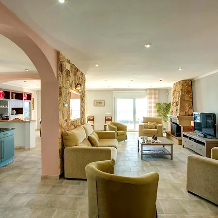 Vila Dami By Vintage Travel Lloret de Mar