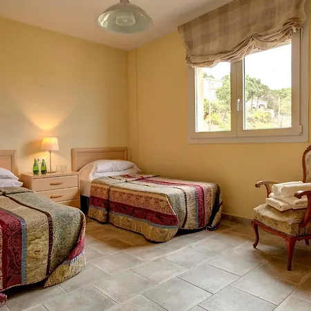 Dami By Vintage Travel Lloret de Mar