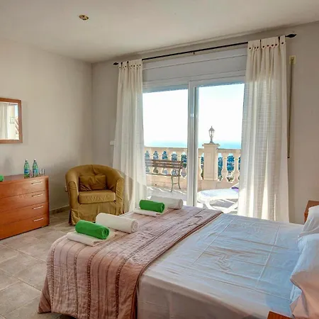 Dami By Vintage Travel * Lloret de Mar